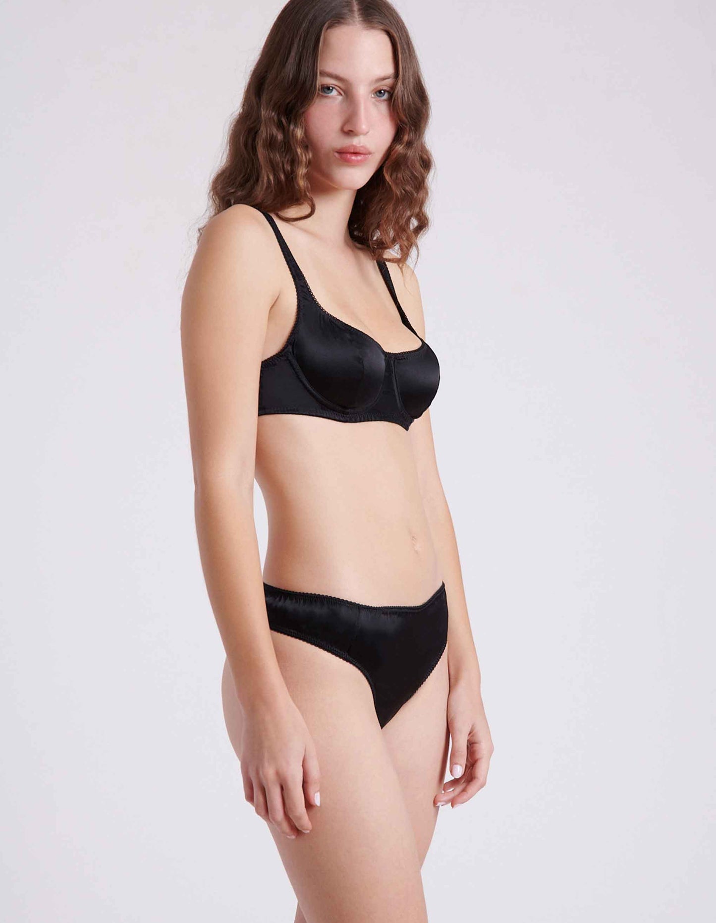Grier Thong Black | UNDERLENA
