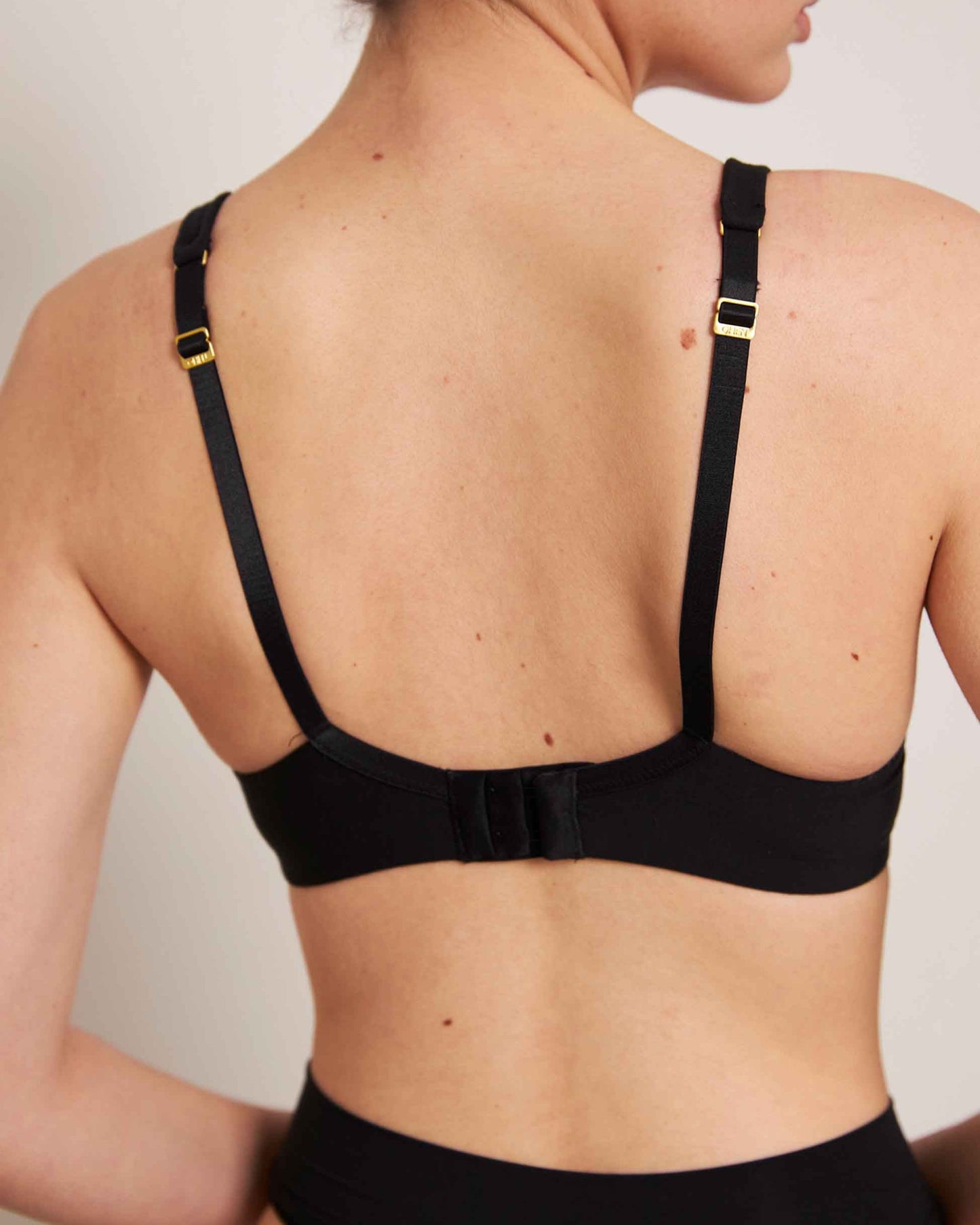 The LIft Bra by OHEN, back close