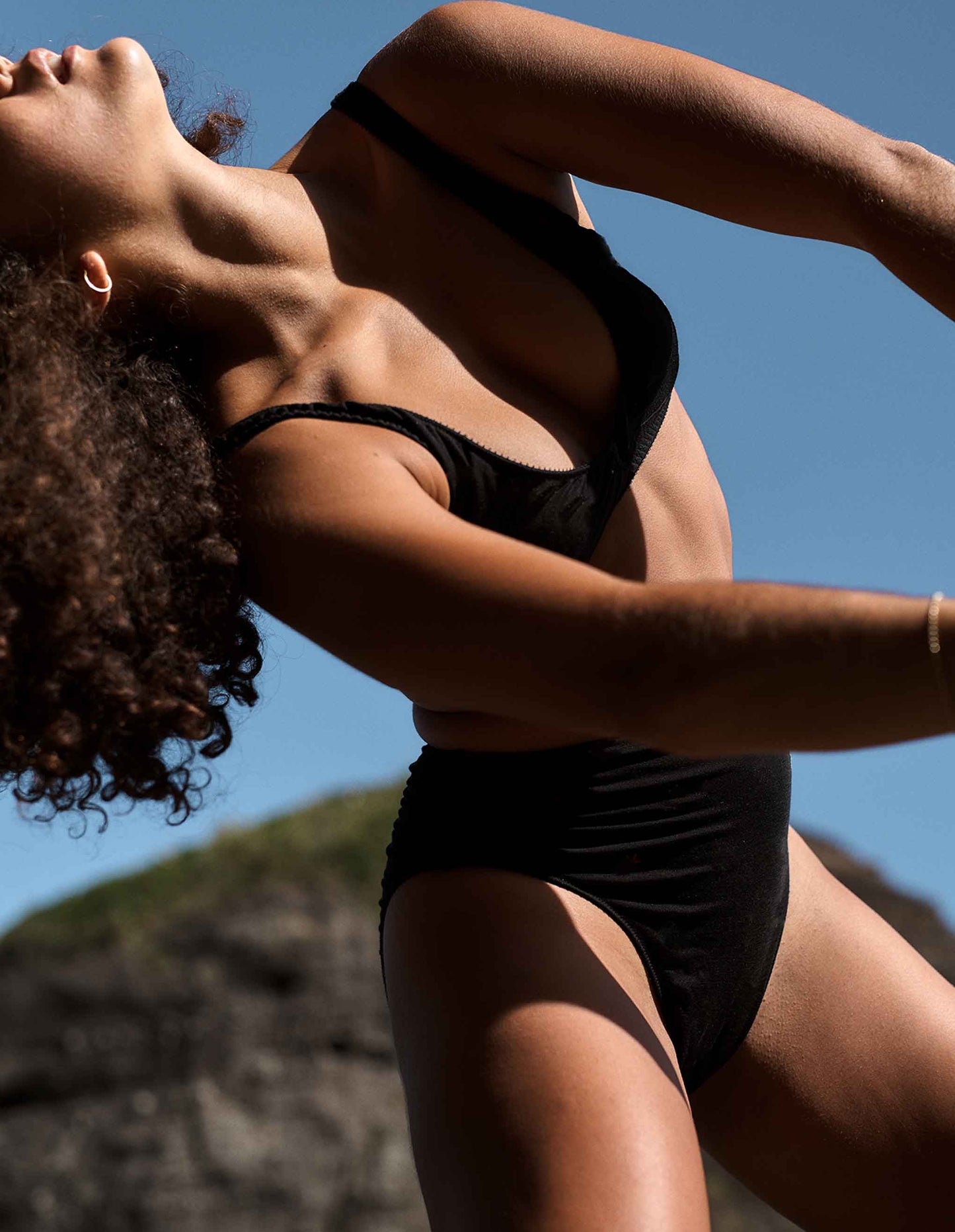 Sarah Bra Black | UNDERLENA