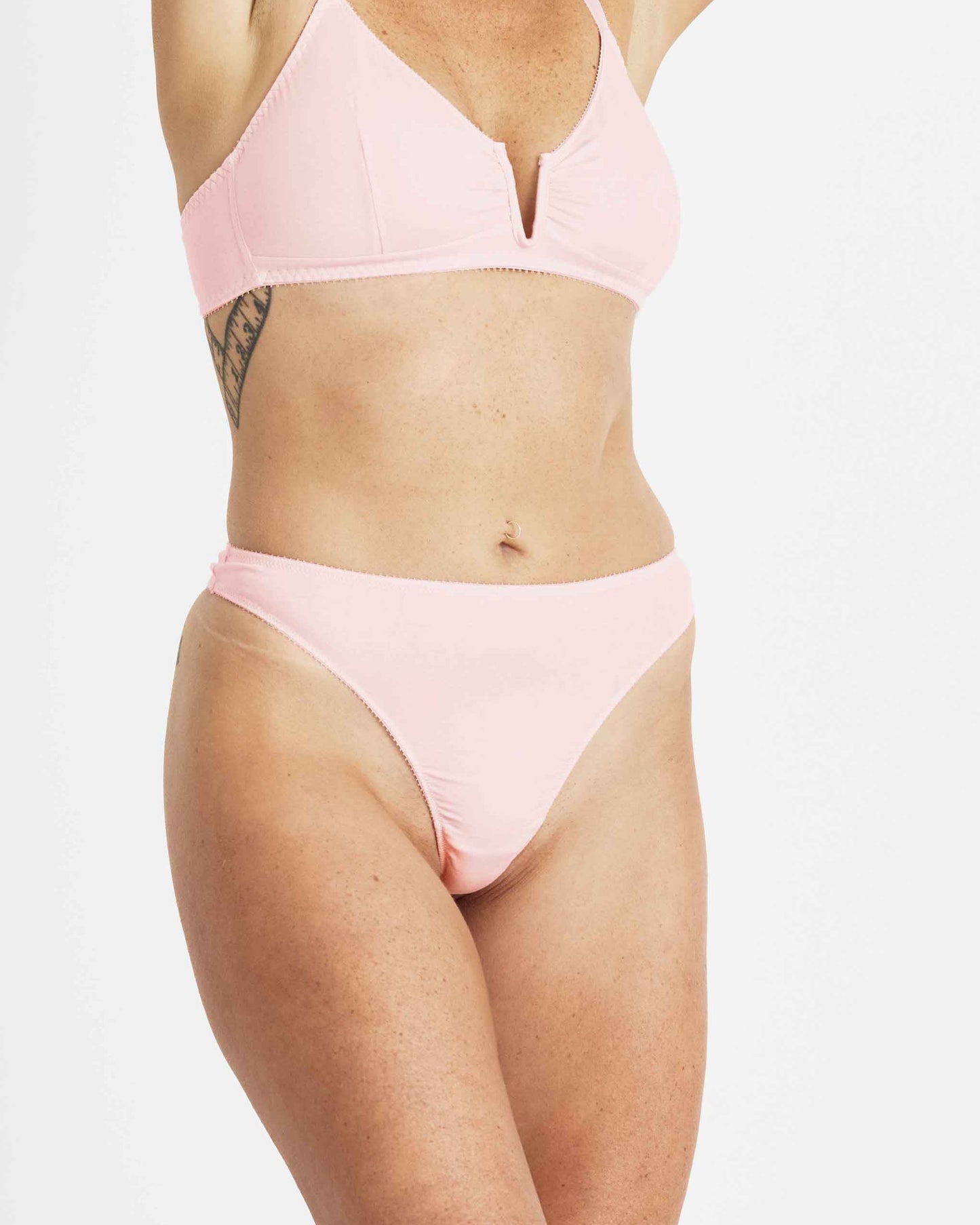 Whitney Thong Rosy | UNDERLENA