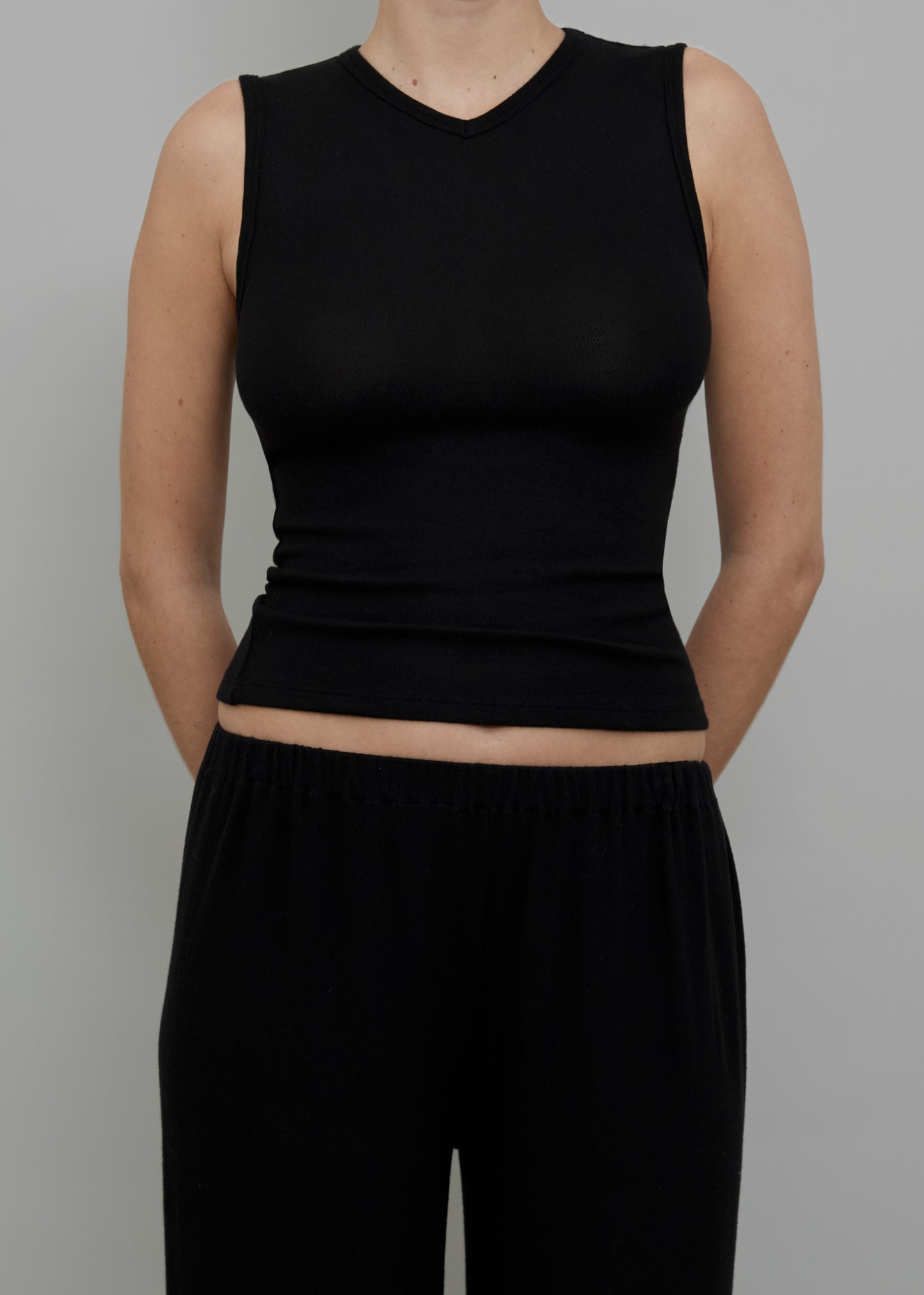 Brushed Hacci High-V Vest