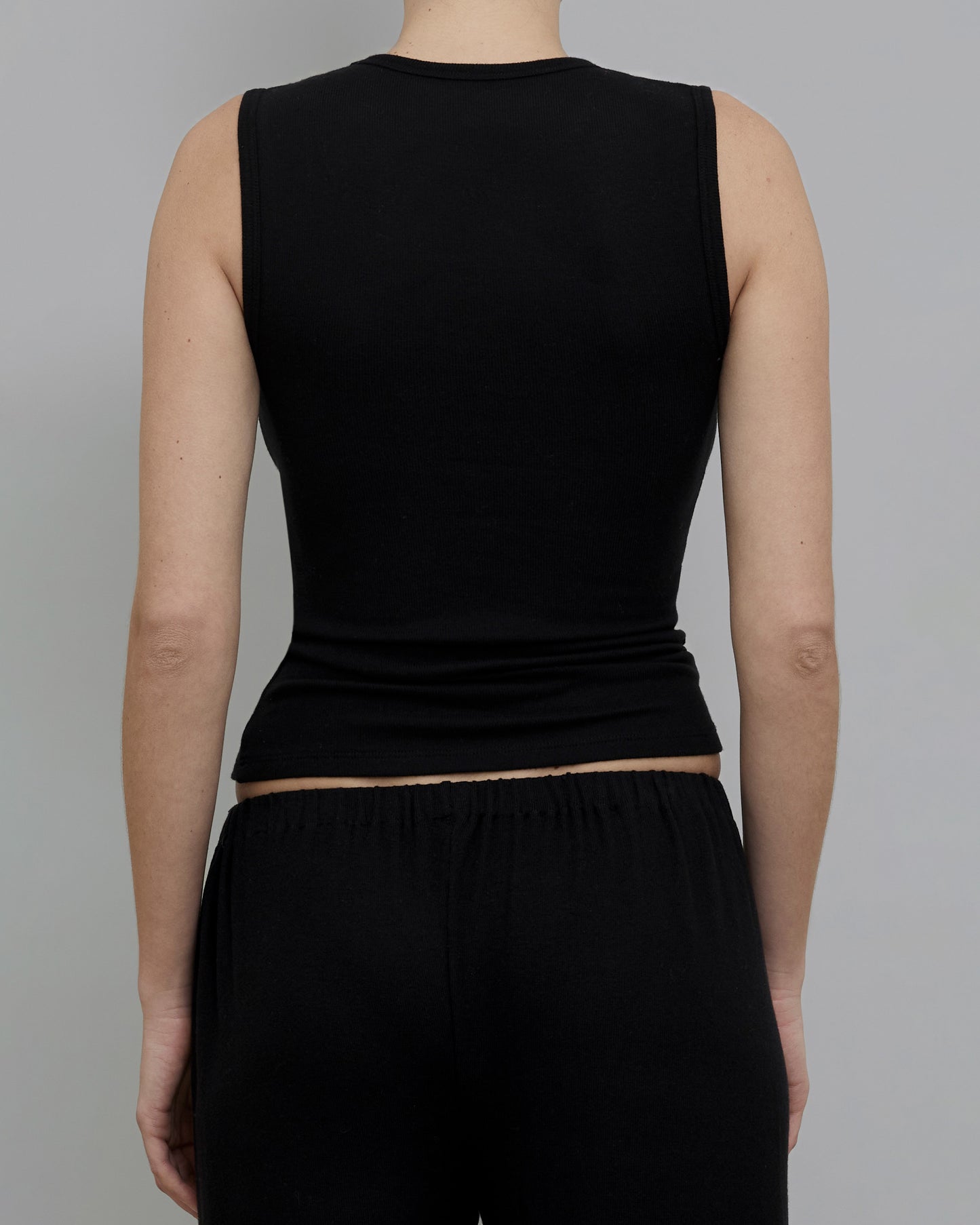 Brushed Hacci High-V Vest